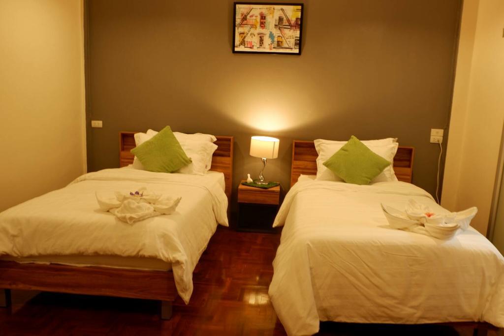 Serene Hostel Nimman Chiang Mai Bagian luar foto